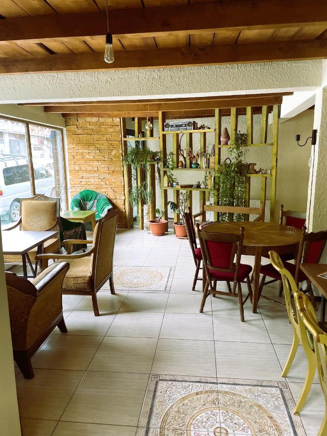 Hotel Ailama Mestia Extérieur photo